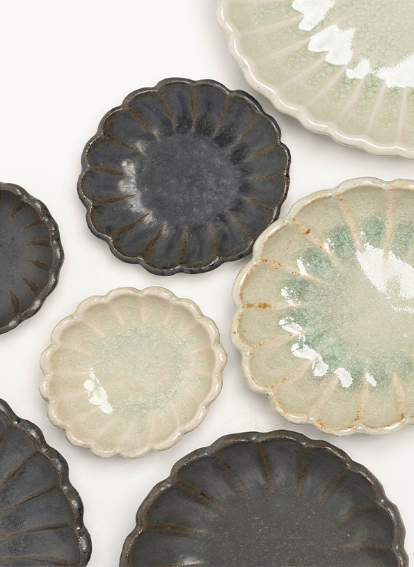 Chrysanthemum Plate