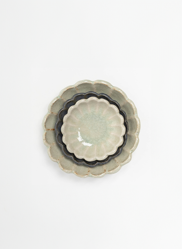 Chrysanthemum Plate