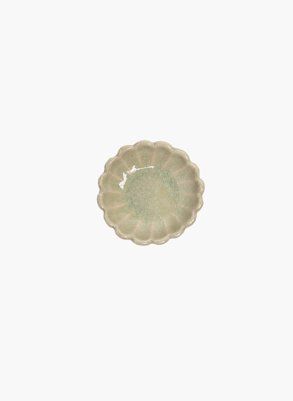 Chrysanthemum Plate